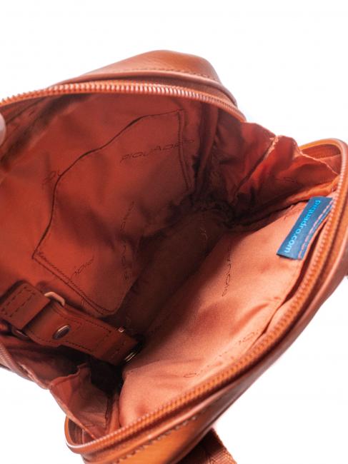 VIBE OUT Borsello in pelle martellata arancio3 - Tracolle Uomo