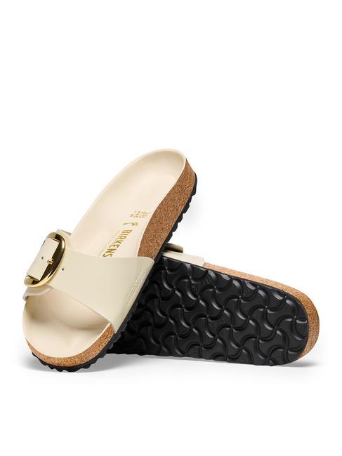 MADRID BIG BUCKLE Ciabatta in pelle vernice shine ecru - Scarpe Donna