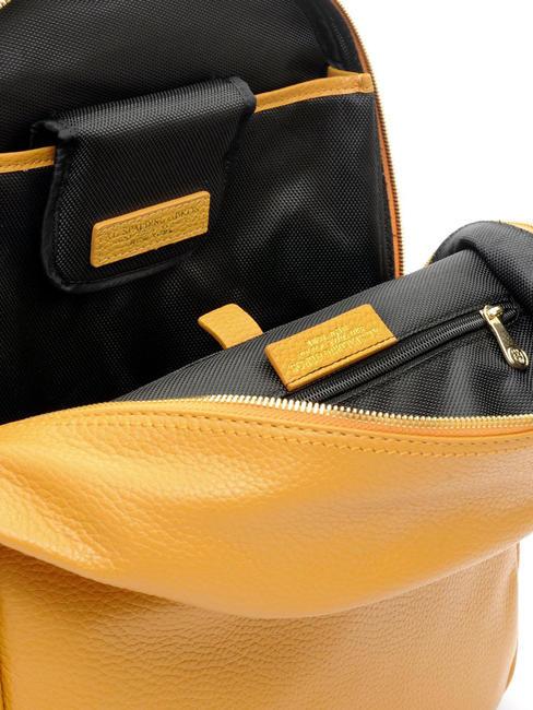 TIFFANY Zaino in pelle porta pc 14" senape - Borse Donna