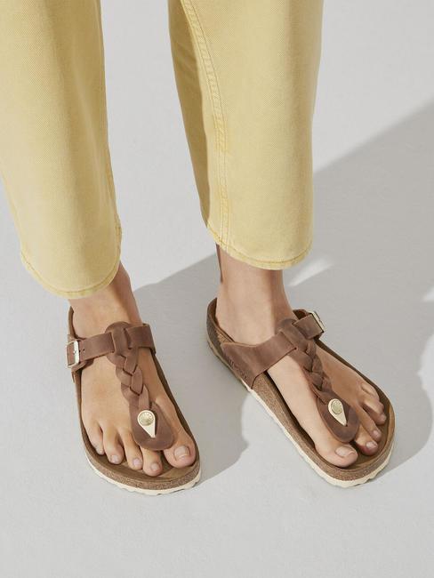 GIZEH Ciabatta infradito in pelle cognac - Scarpe Unisex