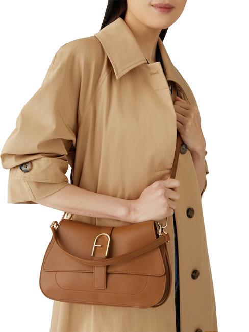 FLOW M Borsa a mano in pelle brandy - Borse Donna