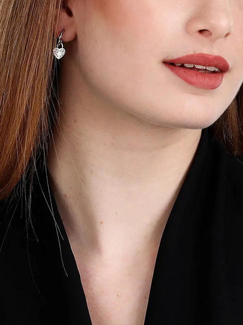 ABBRACCIO Orecchini charm cuore con zirconi blanc - Orecchini