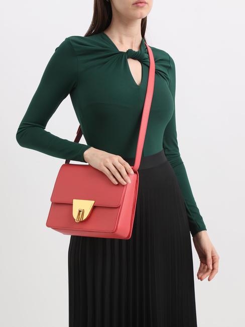 NICO Borsa a tracolla piccola in pelle cranberry - Borse Donna