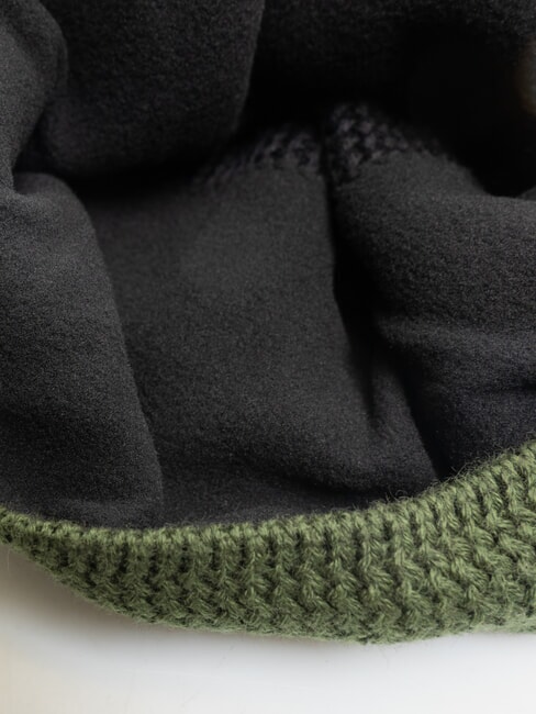 TURNER Berretto con risvolto e pon pon black-soldier - Cappelli