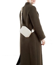 COCCINELLE TEBE Borsa a tracolla in pelle martellata blanco - Borse Donna - 4