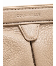 COCCINELLE DILETTA SOFT Borsa clutch in pelle martellata powder pink - Borse Donna - 5