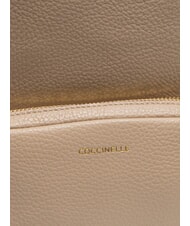 COCCINELLE JEN Zaino in pelle martellata powder pink - Borse Donna - 5