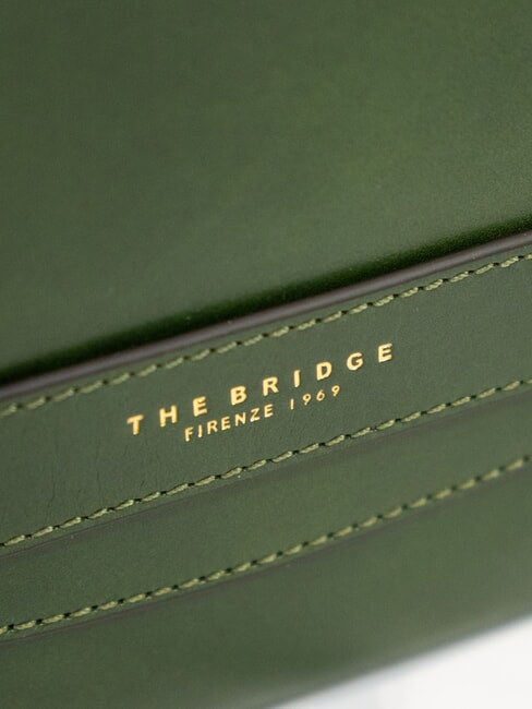 LUCREZIA Pochette con polsierina in pelle verde inglese abb. oro - Borse Donna