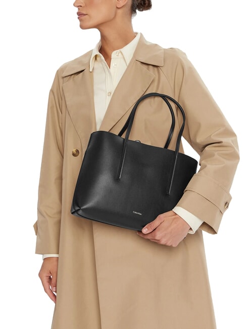 EMBOSSED LOGO Borsa a spalla black/toasted coconut - Borse Donna