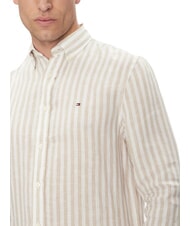 TOMMY HILFIGER TH Camicia a righe in lino regular fit wood ash / iced coffee stripe - Camicie Uomo - 4