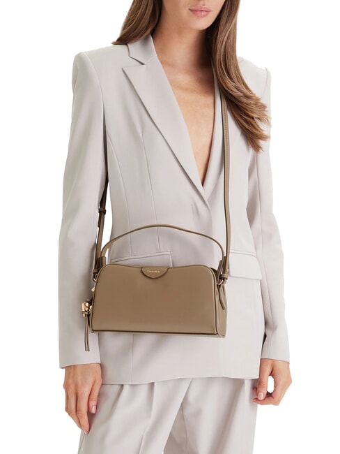 EMBOSSED LOGO BUSINE Borsa a mano, con tracolla desert taupe - Borse Donna