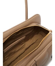 CALVIN KLEIN EMBOSSED LOGO BUSINE Bauletto a spalla desert taupe - Borse Donna - 5