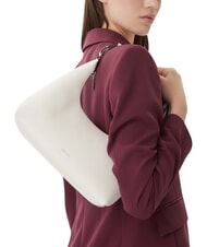 CALVIN KLEIN EMBOSSED LOGO Borsa a spalla, con tracolla white alyssum - Borse Donna - 2