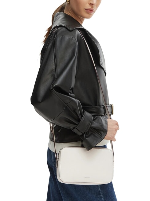 EMBOSSED LOGO Mini Bag a tracolla white alyssum - Borse Donna