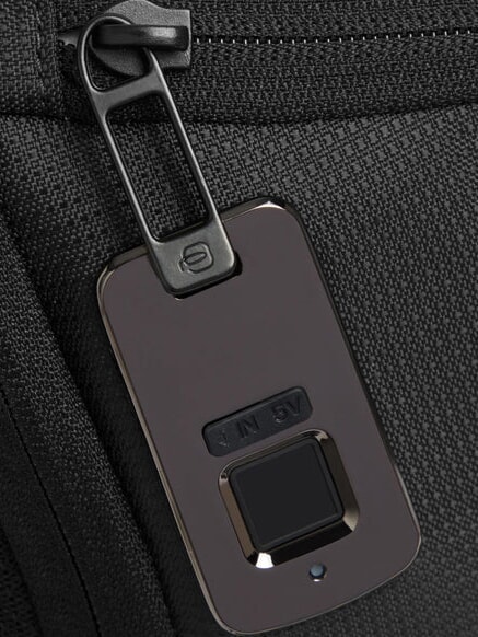 W145 Zaino monospalla porta iPad 11" Nero - Zaini Scuola & Tempo Libero