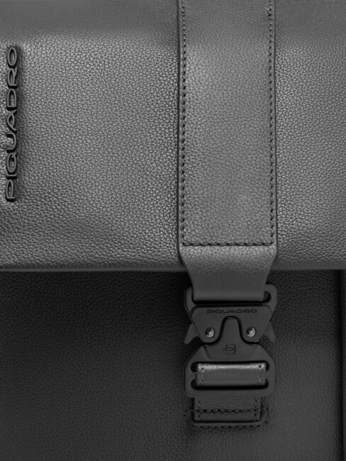 RUSSEL Zaino porta PC 14" con patta Nero - Zaini Scuola & Tempo Libero