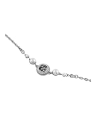 GUESS TINY PEARLY Collana con charm centrale con logo G SILVER - Collane - 2