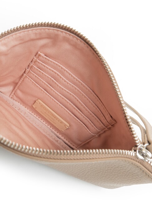 ROUNDED ENVELOPE Pochette in pelle warm taupe - Borse Donna
